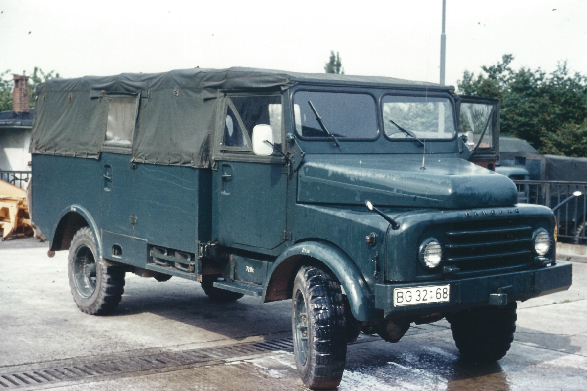 Gruppen-KFZ Hanomag